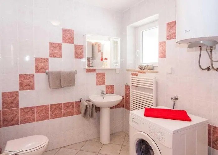 One-bedroom * Πόρετς